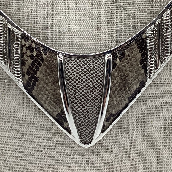 1850. BCBG Snakeskin & Alligator Adjustable Necklace
 EUC - Picture 2 of 4